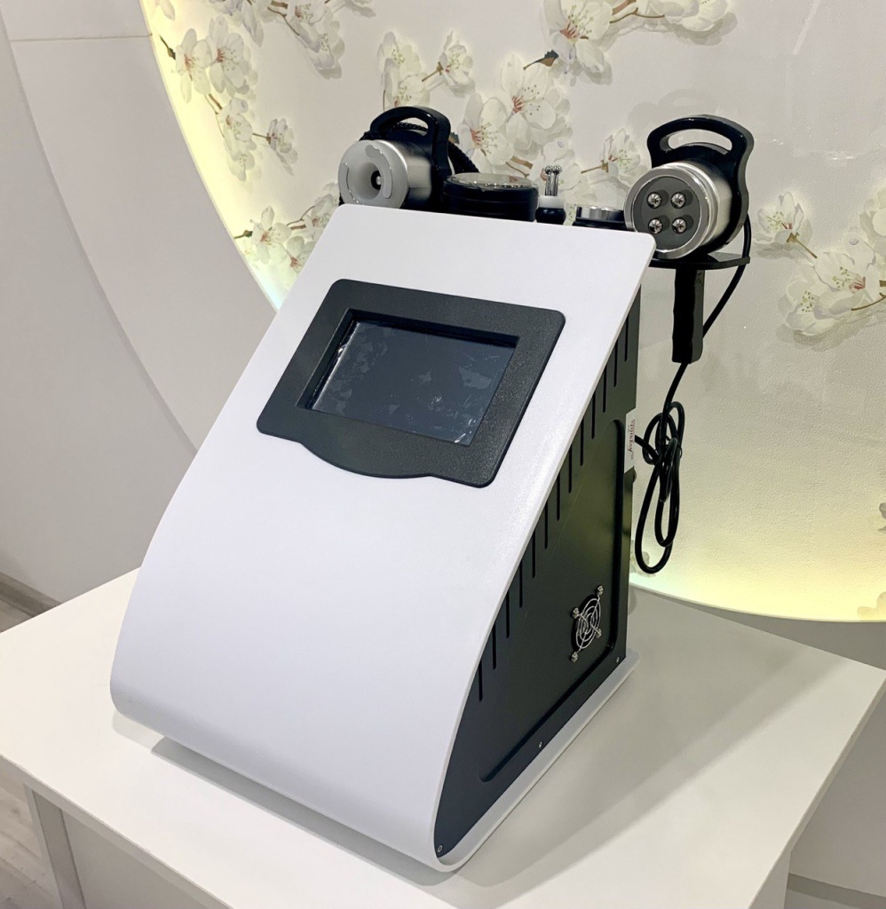 Комбайн для кавитации, радиолифтинга, вакуума и микротоков SA-6050